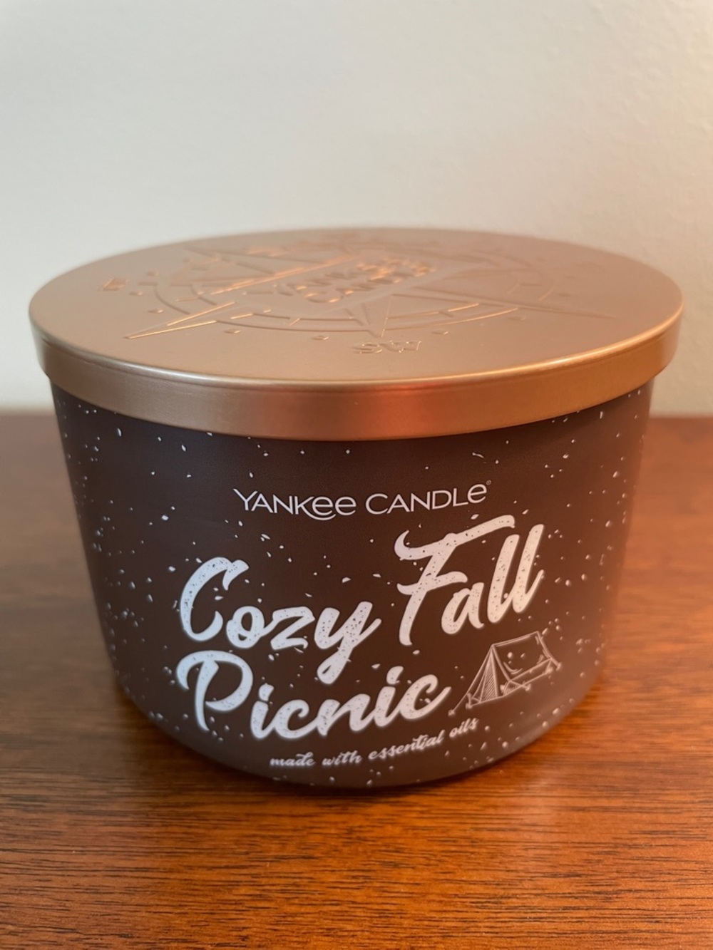 Yankee Candle Cozy Fall Picnic Candle 3 Wick - Brown & Gold New